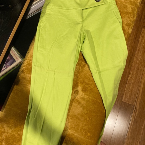 Almost brand new. Worn MAYBE twice - Picture 2 of 3